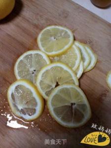 蜂蜜柠檬水减肥法 蜂蜜柠檬水怎么做